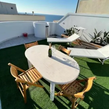 Attico Vista Mare Blu Apartment *